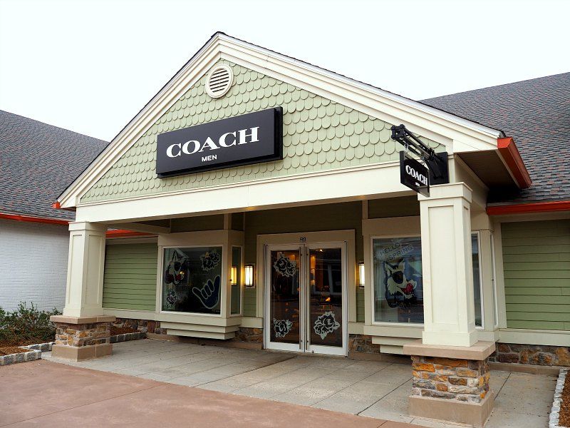 men's coach outlet near me